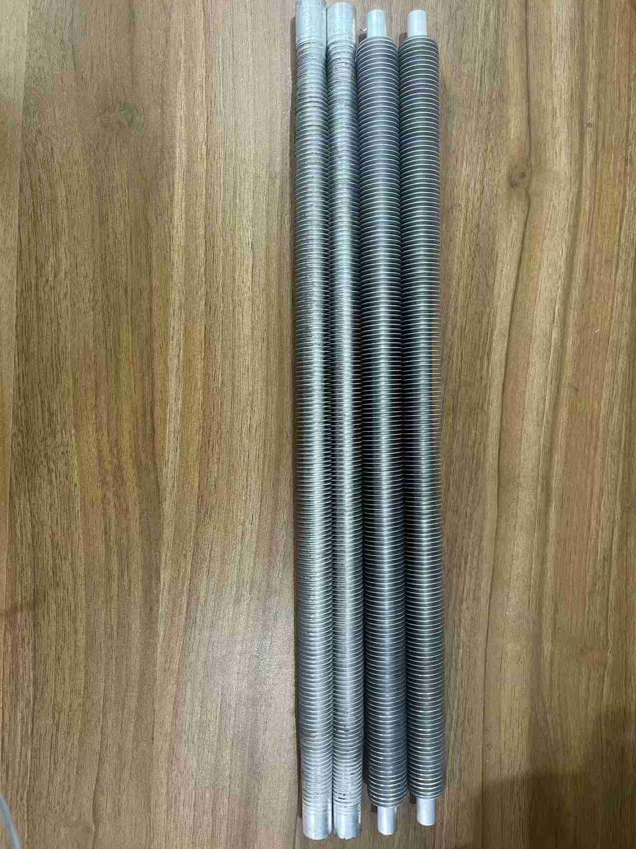 Tube à ailettes en aluminium pour refroidisseur d'huile