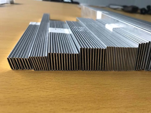 Radiateur tube plat en aluminium